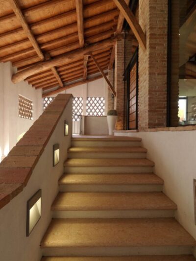 Le immagini trasmesse con questi files sono concesse per il seguente uso: VISIONE. Tutti gli altri utilizzi sono interdetti, ai sensi della Legge 633/41 e successive modifiche, e ai sensi del Trattato Internazionale di Berna sul Diritto d'Autore. La menzione del nome dell'autore e' obbligatoria, ai sensi del DPR 19/79."